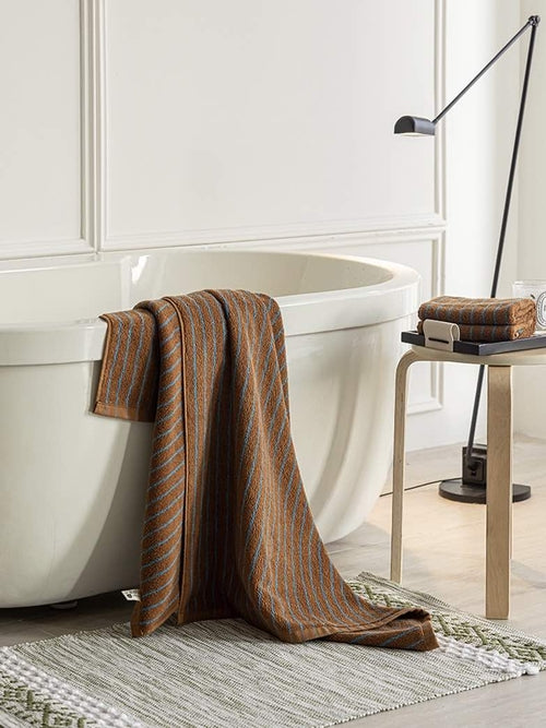 Ultra Soft Absorbent Retro Stripe Bath Towel - 100% Organic Cotton - Aubaines À GO-GO